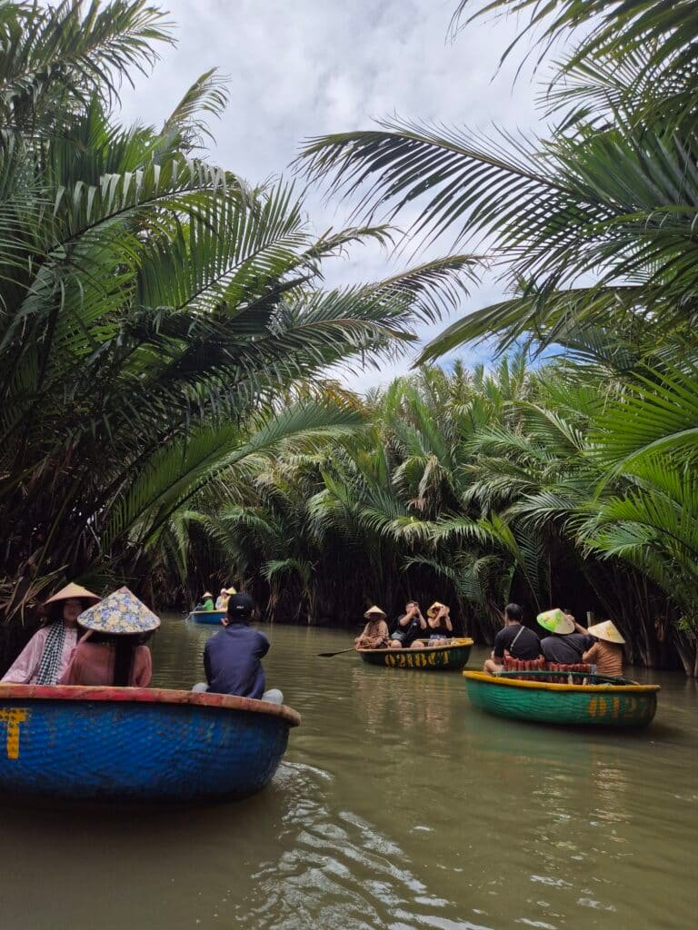 Promenade en bateau-panier dans la cocoteraie de Cam Thanh près de Hoi An